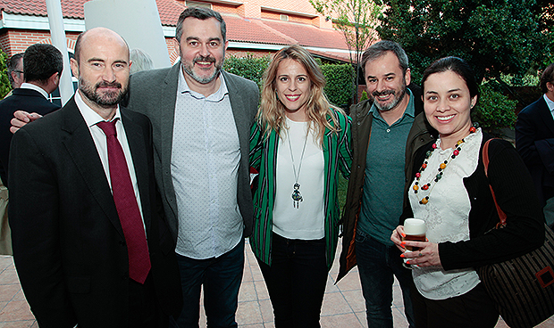"Los profesionales de la sanidad madrileña merecen nuestro reconocimiento"