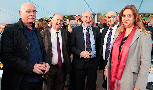 "Los profesionales de la sanidad madrileña merecen nuestro reconocimiento"