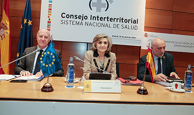 Sanidad y 9 CCAA firman la reforma de AP y dejan su financiación a Hacienda