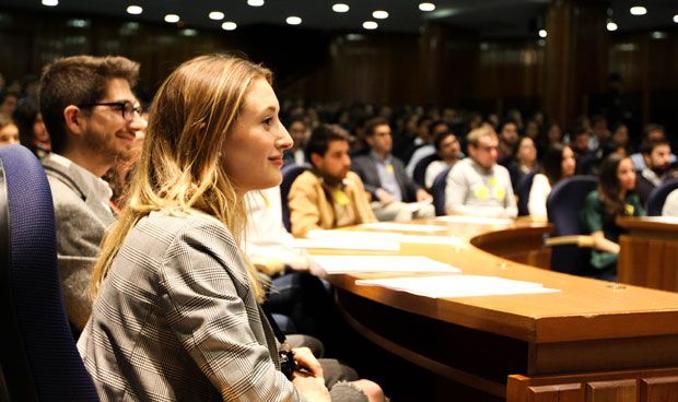 Muchas lágrimas, un adiós y hasta un tuno en la asignación de plazas MIR