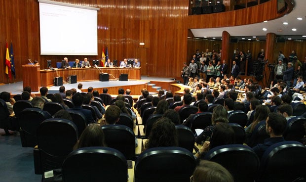 Muchas lágrimas, un adiós y hasta un tuno en la asignación de plazas MIR