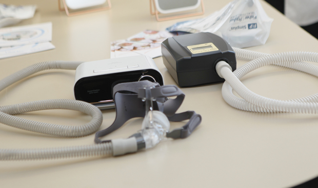 Ruiz Escudero visita el Punto Inspira del Hospital Gregorio Marañón