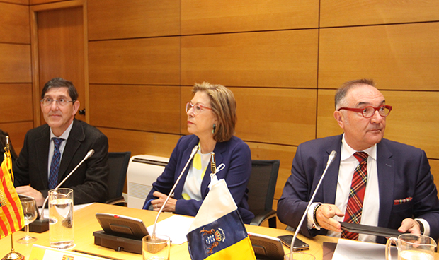 Interterritorial: pacto contra el desabastecimiento; dudas de acceso a CART