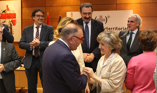 Interterritorial: pacto contra el desabastecimiento; dudas de acceso a CART