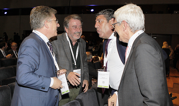 "Los presidentes autonómicos tenemos 2 tareas: la sanidad y el resto"