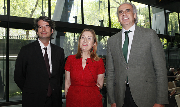 "El sistema sanitario español es inviable tal como está"