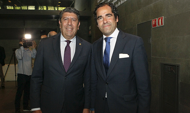 "El sistema sanitario español es inviable tal como está"