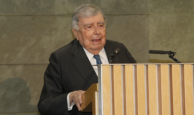 "El sistema sanitario español es inviable tal como está"