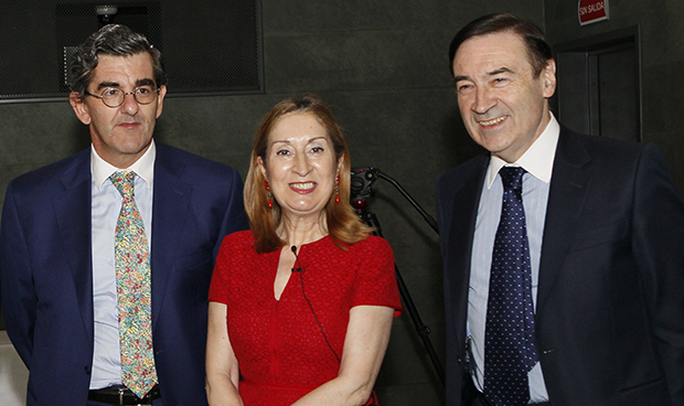 "El sistema sanitario español es inviable tal como está"