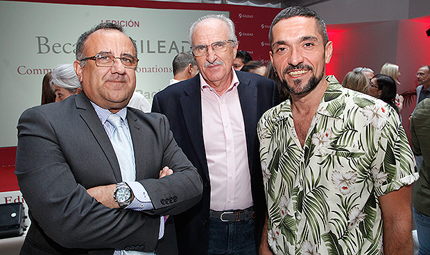 "La historia del VIH la hemos construido juntos pacientes y médicos"