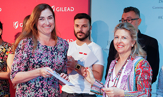 "La historia del VIH la hemos construido juntos pacientes y médicos"