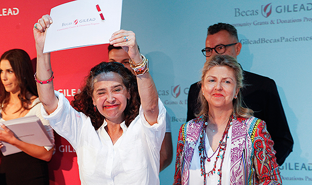 "La historia del VIH la hemos construido juntos pacientes y médicos"