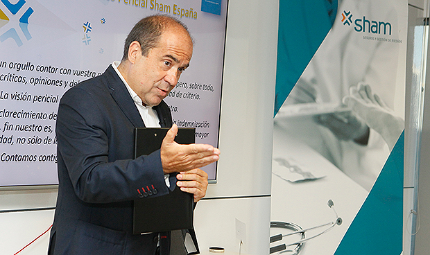 Sham debate la necesidad de unificar criterios comunes en la pericia médica