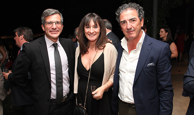 "Los profesionales del SNS han logrado una sanidad más justa y humana"