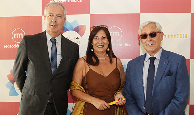 "Los profesionales del SNS han logrado una sanidad más justa y humana"