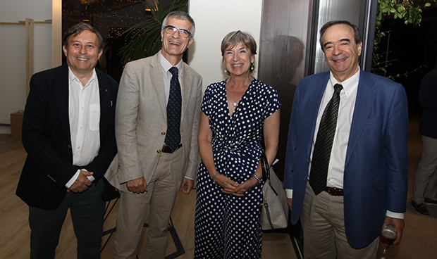 "Los profesionales del SNS han logrado una sanidad más justa y humana"