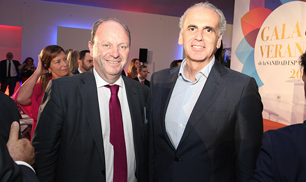 "Los profesionales del SNS han logrado una sanidad más justa y humana"