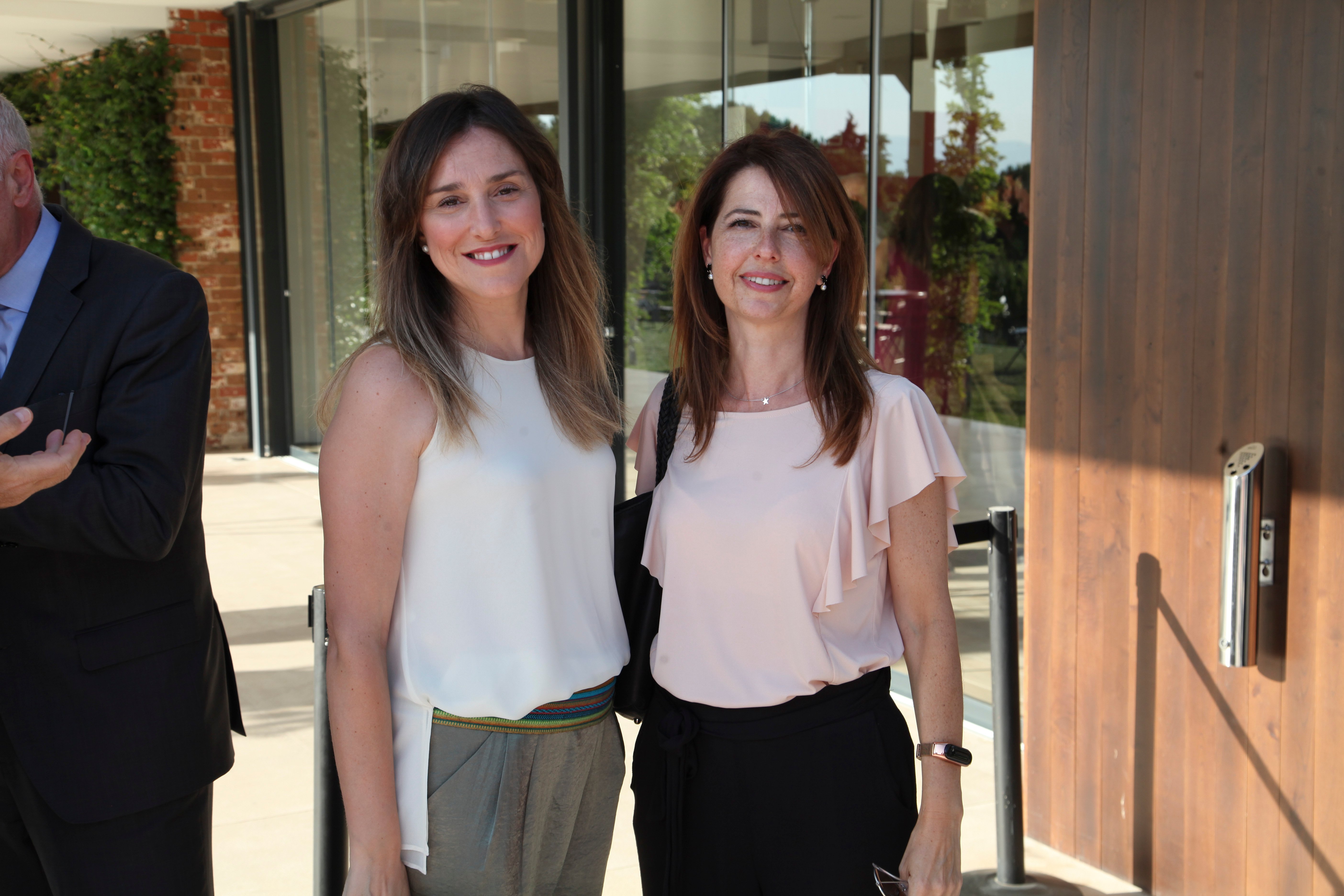 "Los profesionales del SNS han logrado una sanidad más justa y humana"