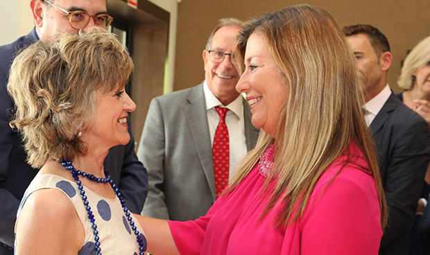 "Los profesionales del SNS han logrado una sanidad más justa y humana"