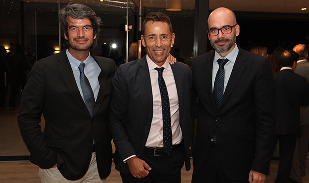 "Los profesionales del SNS han logrado una sanidad más justa y humana"