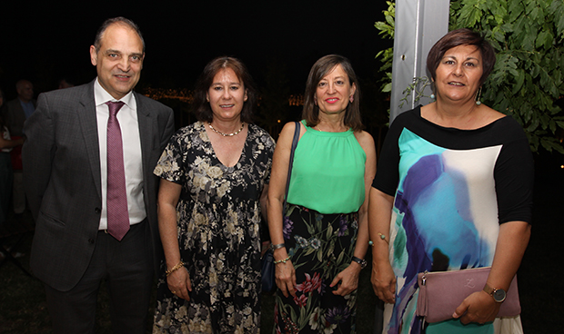 "Los profesionales del SNS han logrado una sanidad más justa y humana"