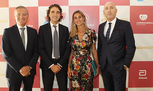 "Los profesionales del SNS han logrado una sanidad más justa y humana"