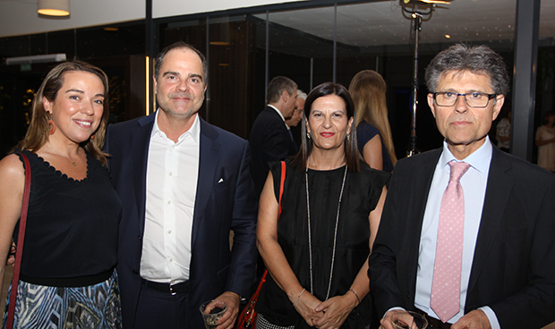 "Los profesionales del SNS han logrado una sanidad más justa y humana"