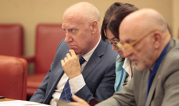 Sanidad y CCAA revisarán el protocolo de la listeria en el Interterritorial