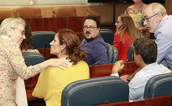 Madrid arranca su Comisión de Sanidad "mixta" con dos bloques diferenciados