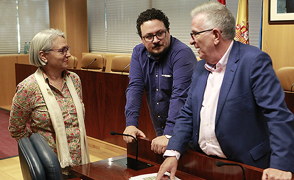 Madrid arranca su Comisión de Sanidad "mixta" con dos bloques diferenciados