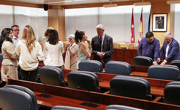 Madrid arranca su Comisión de Sanidad "mixta" con dos bloques diferenciados