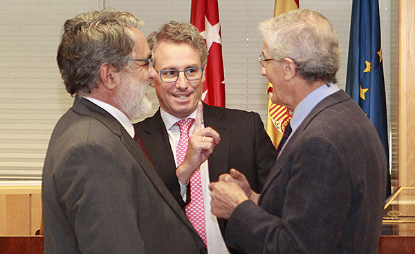 Madrid arranca su Comisión de Sanidad "mixta" con dos bloques diferenciados