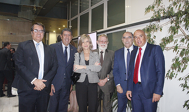 Debuta la nueva cúpula de la sanidad madrileña: "El listón está muy alto"