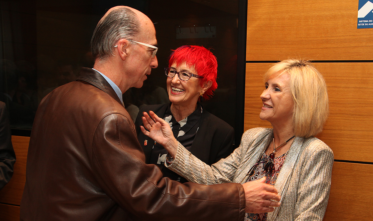 "Acuerdo histórico" para administrar la primera terapia avanzada pública