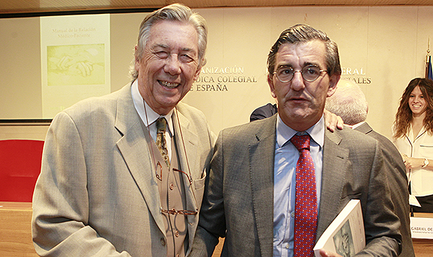 "La relación médico-paciente es más necesaria que nunca ahora que peligra"