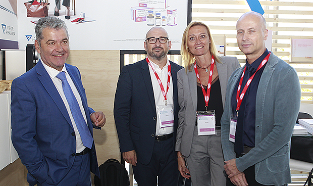 "Las siglas de SEFH se transforman en Sevilla, Farmacia y Humanización"