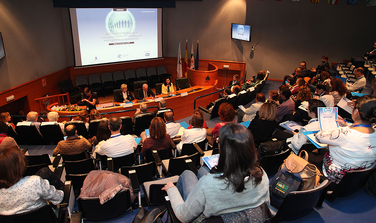 "Es difícil de asumir que haya médicos y enfermeros que no se vacunen"