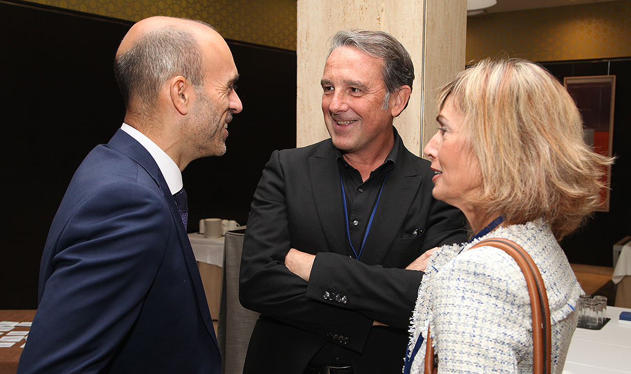 "La motivación del profesional sanitario es baja y el directivo es clave"