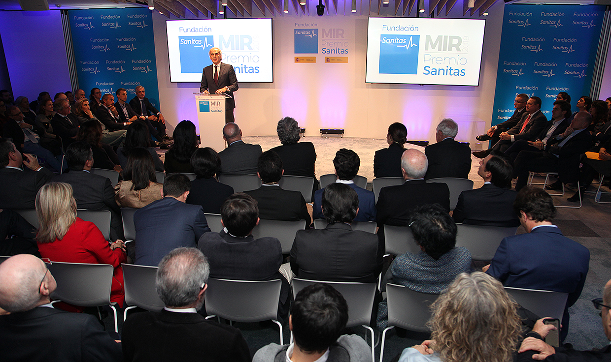 "Los Premios Sanitas al mejor MIR ayudan a reconocer al talento del futuro"