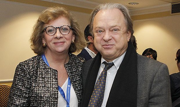 Sanidad ofrecerá formación "gratuita" en liderazgo para las enfermeras