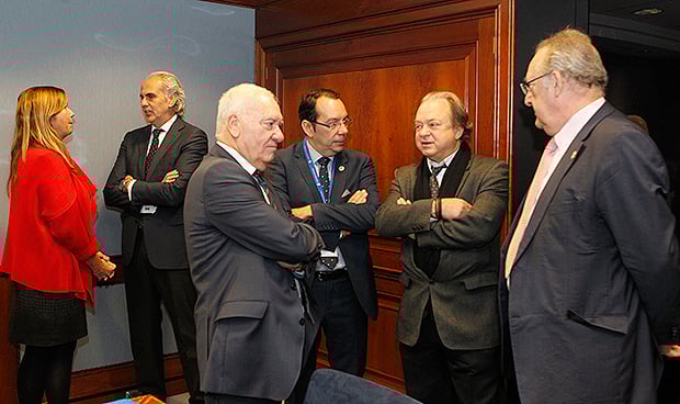 Sanidad ofrecerá formación "gratuita" en liderazgo para las enfermeras