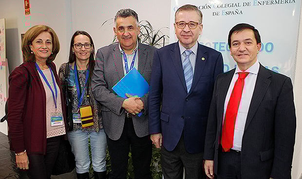 Sanidad ofrecerá formación "gratuita" en liderazgo para las enfermeras