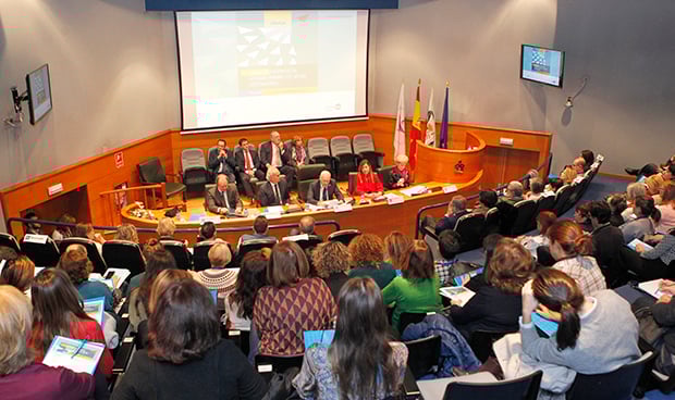 Sanidad ofrecerá formación "gratuita" en liderazgo para las enfermeras