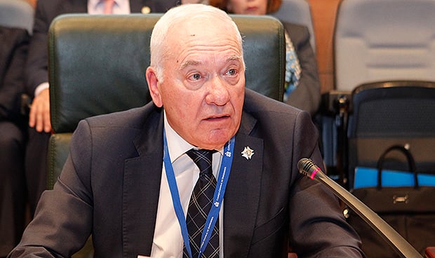 Sanidad ofrecerá formación "gratuita" en liderazgo para las enfermeras