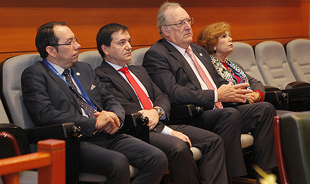 Sanidad ofrecerá formación "gratuita" en liderazgo para las enfermeras