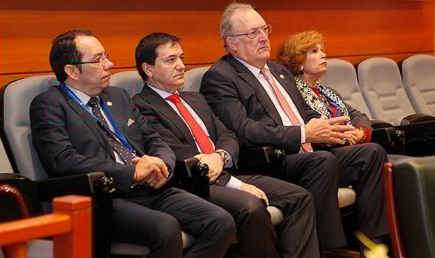 Sanidad ofrecerá formación "gratuita" en liderazgo para las enfermeras