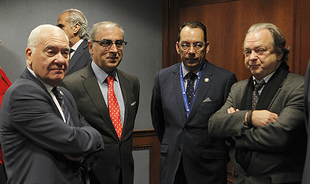 Sanidad ofrecerá formación "gratuita" en liderazgo para las enfermeras