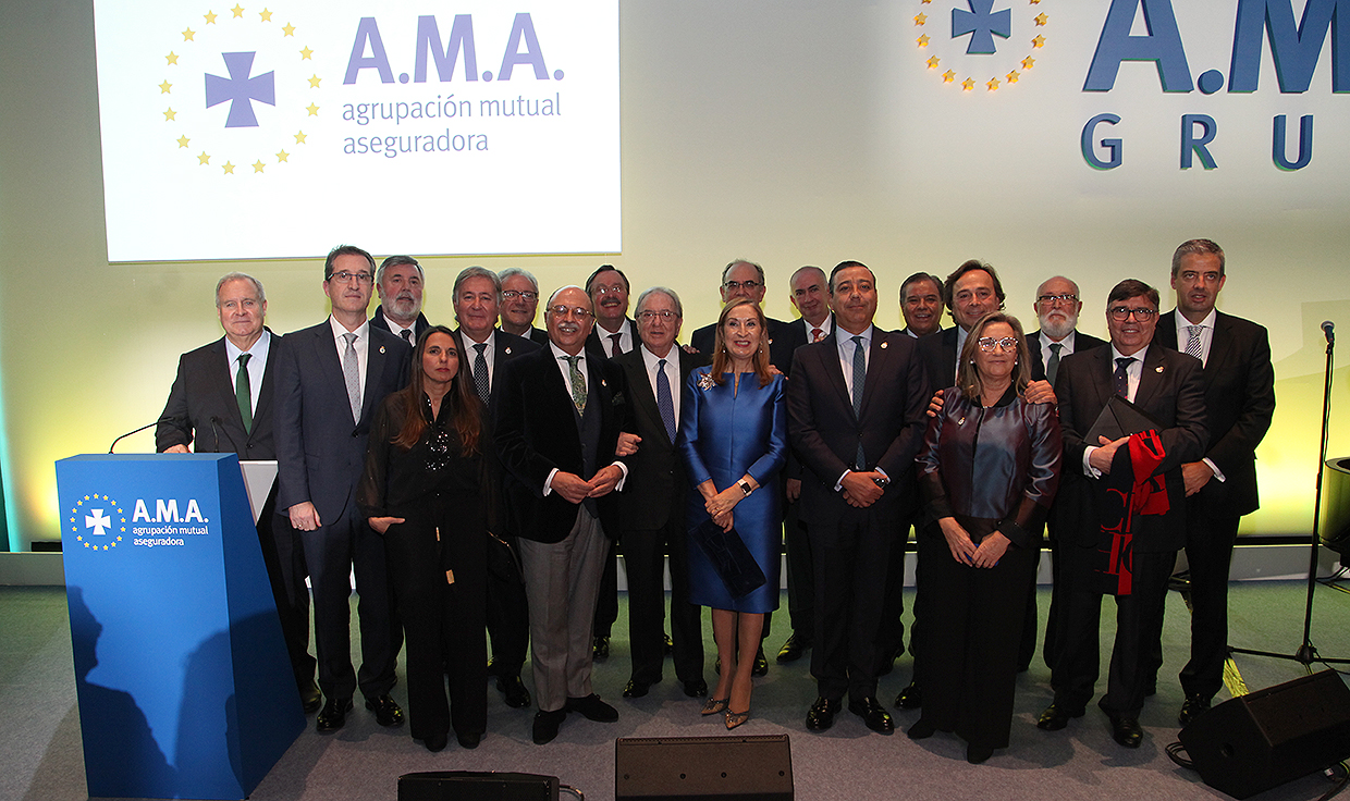 Ana Pastor: "AMA es la casa de todos los profesionales sanitarios"