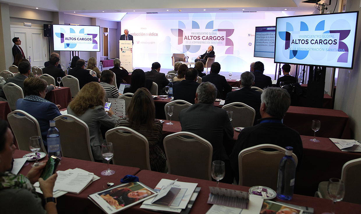 "Para mantener el alto nivel del SNS es imprescindible retener su talento"