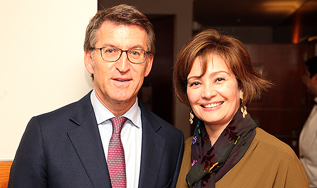 Feijóo: "El médico gallego es una autoridad que suscita admiración"